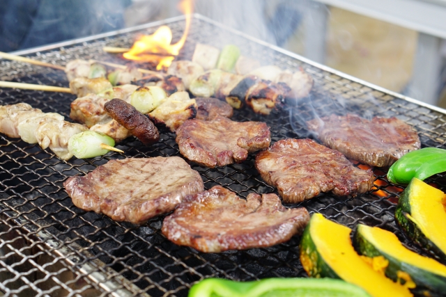 肉は十分加熱してから食べるように